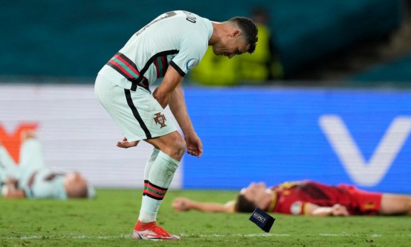 FOTO // Gestul reprobabil făcut de Cristiano Ronaldo imediat după ce Portugalia a fost eliminată de la EURO 2020